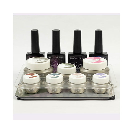 Der SMALL GEL TRAY ist ein attraktives und kompaktes Display, das Gele und Behandlungsprodukte elegant und übersichtlich auf dem Arbeitsplatz anordnet.