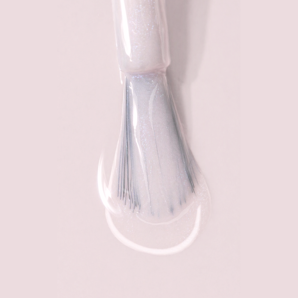 Pinsel mit Bio Sculpture Lavender Base – glättende Nagelpflege mit Lavendelöl.