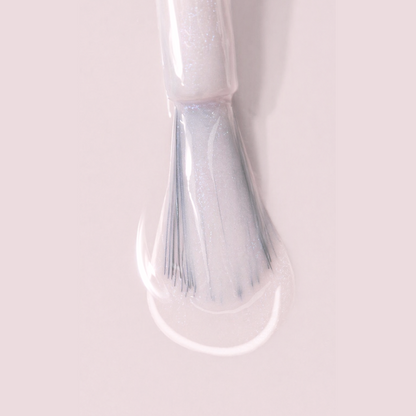 Pinsel mit Bio Sculpture Lavender Base – glättende Nagelpflege mit Lavendelöl.