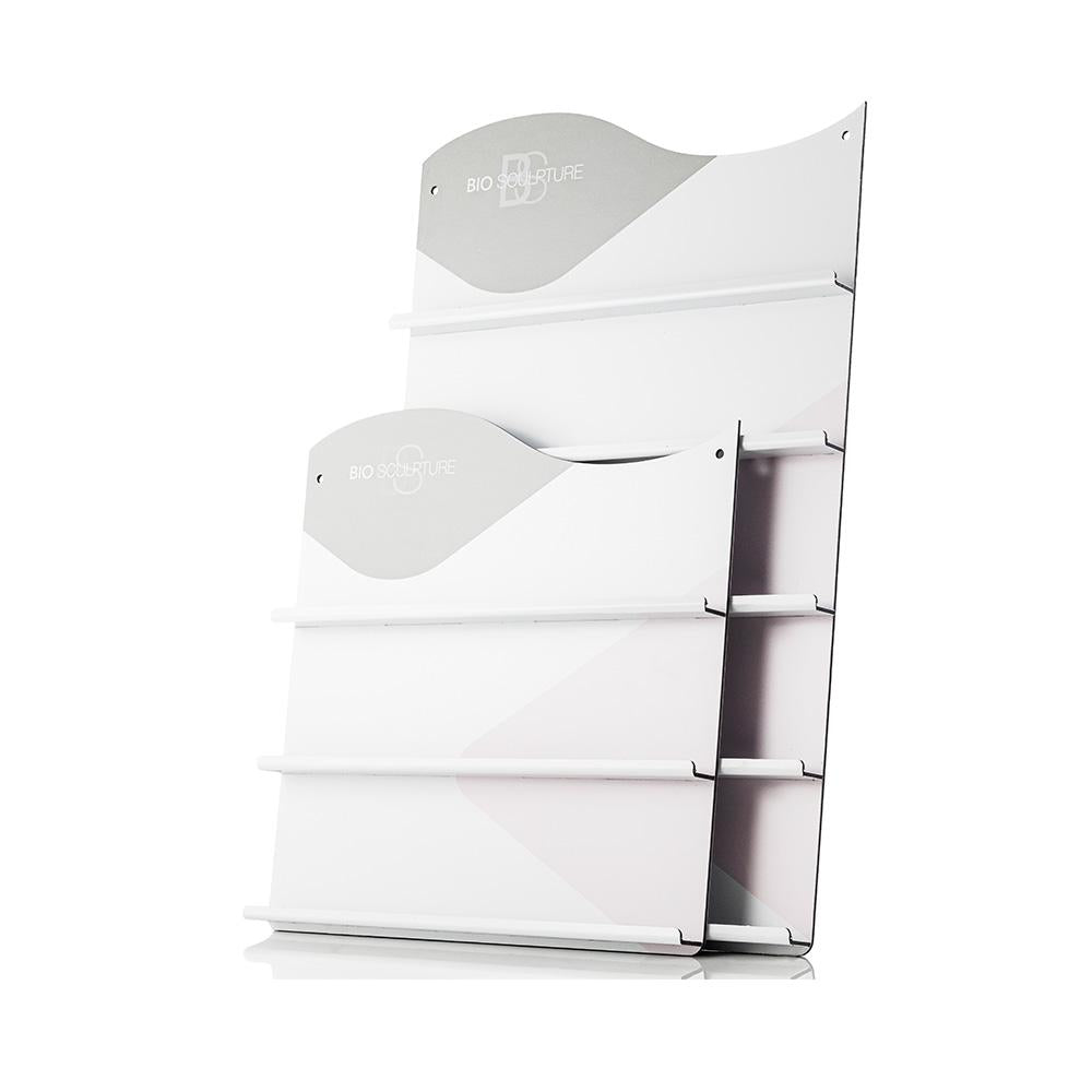 Das BIO SCULPTURE Wall Display aus gebürstetem Aluminium bietet sicheren Platz für insgesamt 50 Flaschen, kombinierbar aus den Produkt-Linien Evo, ETHOS und GEMINI.
